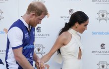 Meghan s princem Harrym na koňském pólu: Předvedla žárlivou scénu