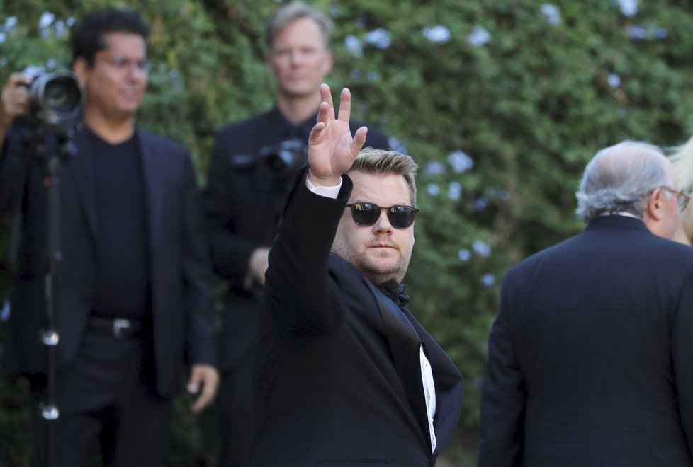 James Corden na svatbě Mishy Nonoo