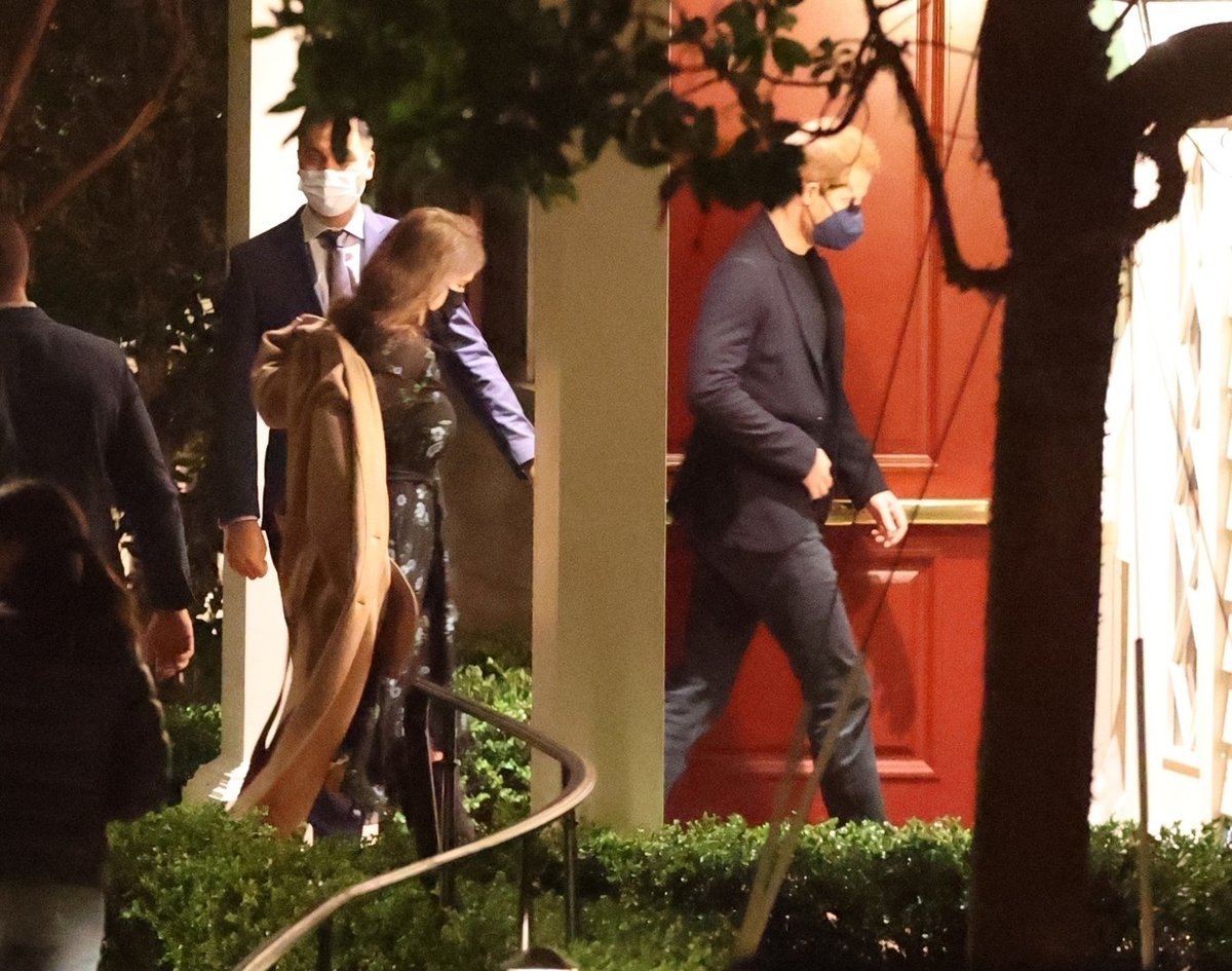Princ Harry, Meghan Markle, princezna Eugenie a Jack Brooksbank  se sešli na večeři v Santa Barbaře.
