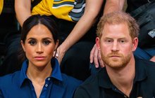 Meghan a Harry strachy jektají zuby! Rodina Kate chystá pomstu