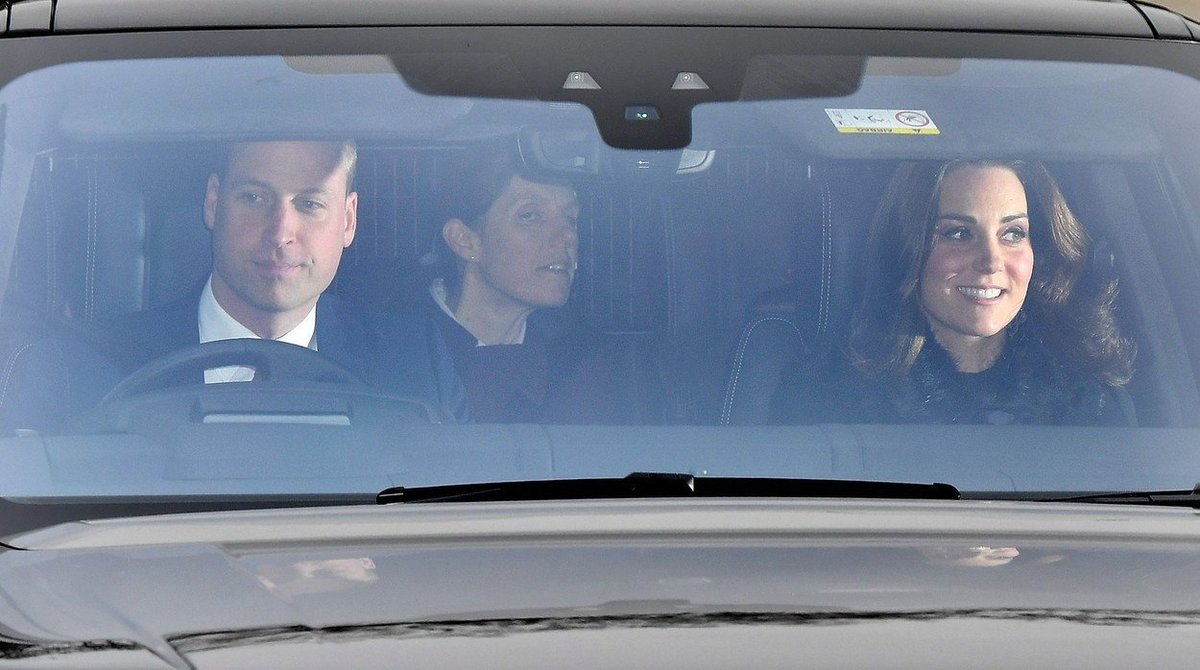 Na vánoční oběd s královnou přijíždí také princ William s manželkou Kate