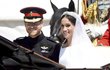 2018  Princ Harry na své svatbě v tmavé čepici.