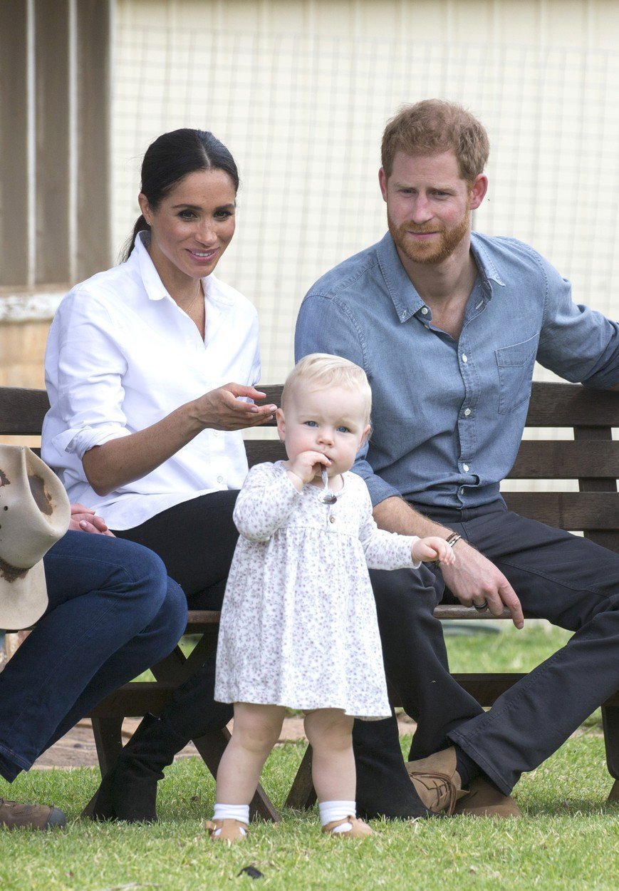 Těhotná Meghan s Harrym se rozplývali nad miminkem, holčičkou Ruby.