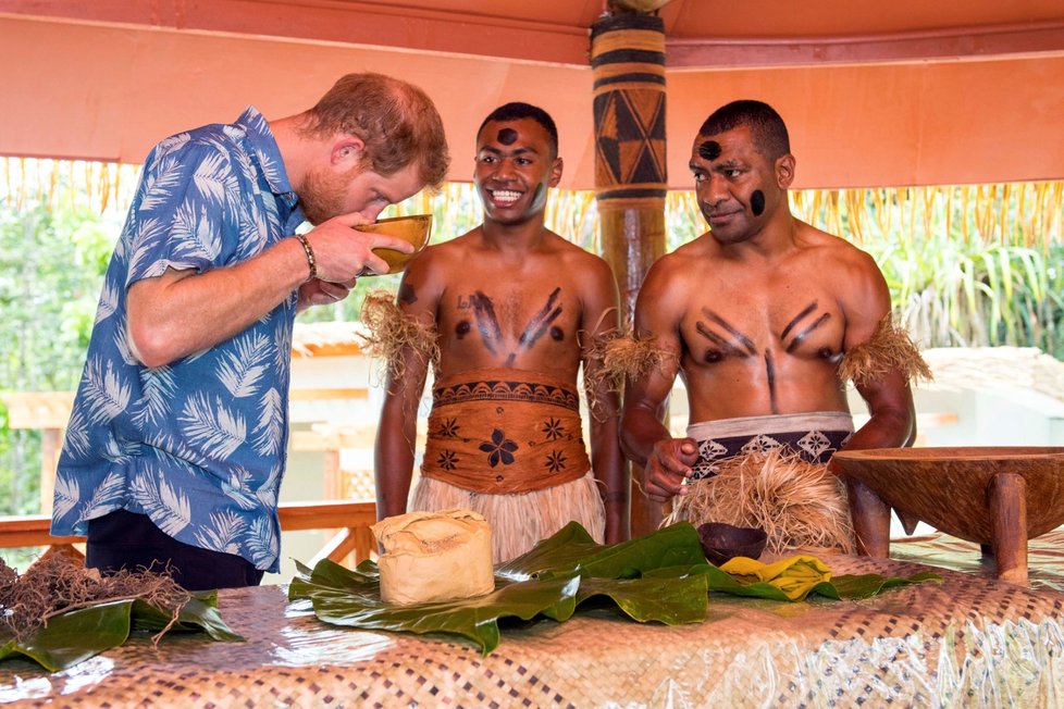 Princ Harry a Meghan Markle na oficiální návštěvě na ostrově Fiji.