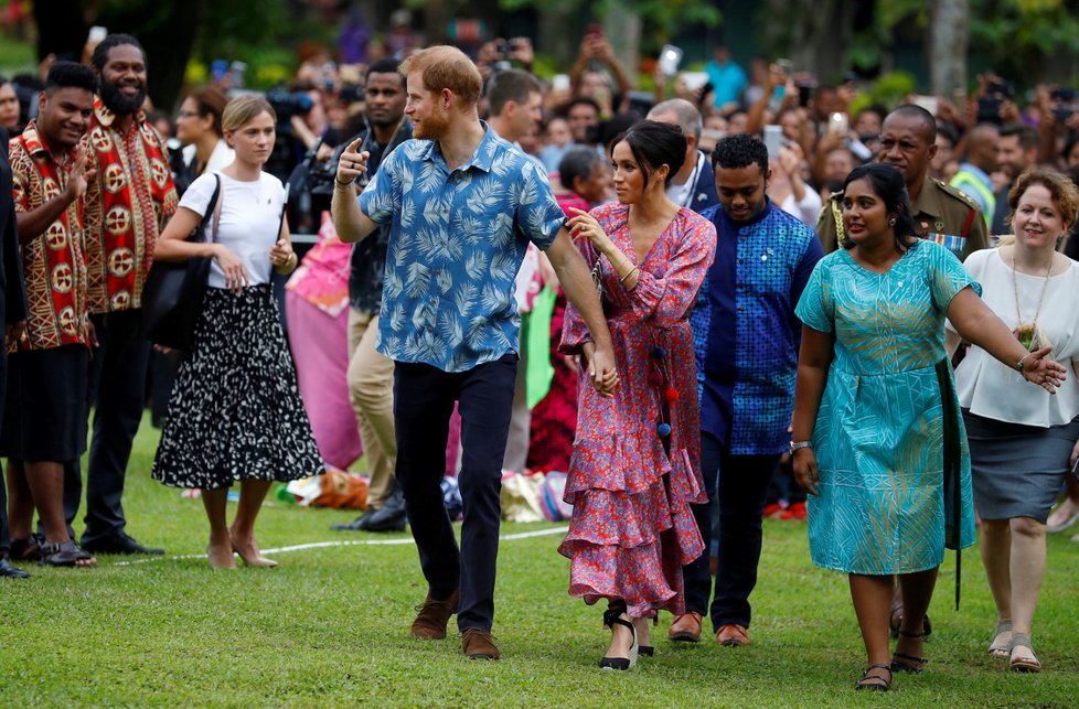 Princ Harry a Meghan Markle na oficiální návštěvě na ostrově Fiji.