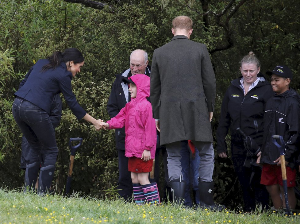 Princ Harry a vévodkyně Meghan při návštěvě národního parku na Novém Zélandu.