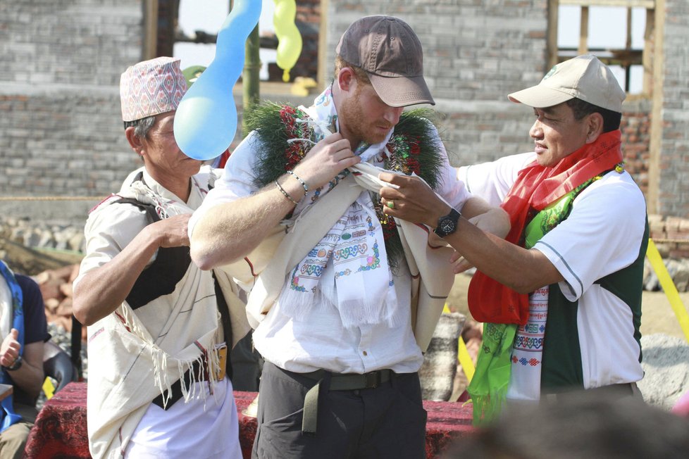 Britský Princ Harry si svůj pětidenní výlet do Nepálu užíval.