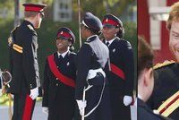 Princ Harry navštívil vojenskou školu: Vyznamenal nejlepší studenty