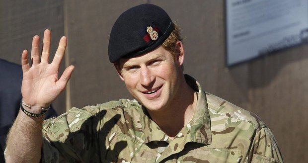 Princ Harry označil službu v australské armádě za fantastickou.