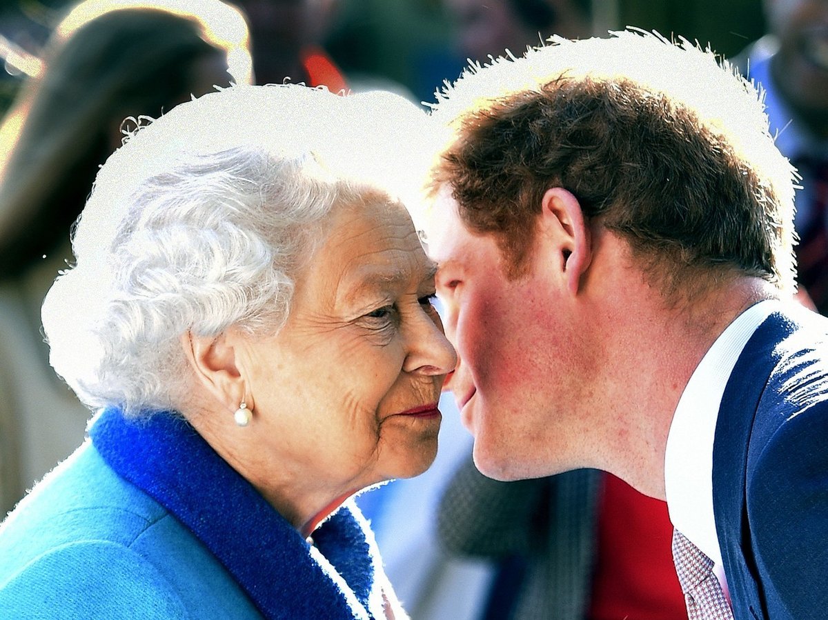 Princ Harry s královnou Alžbětou II.