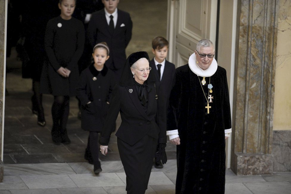 Dánská královna Margrethe na pohřbu manžela – prince Henrika
