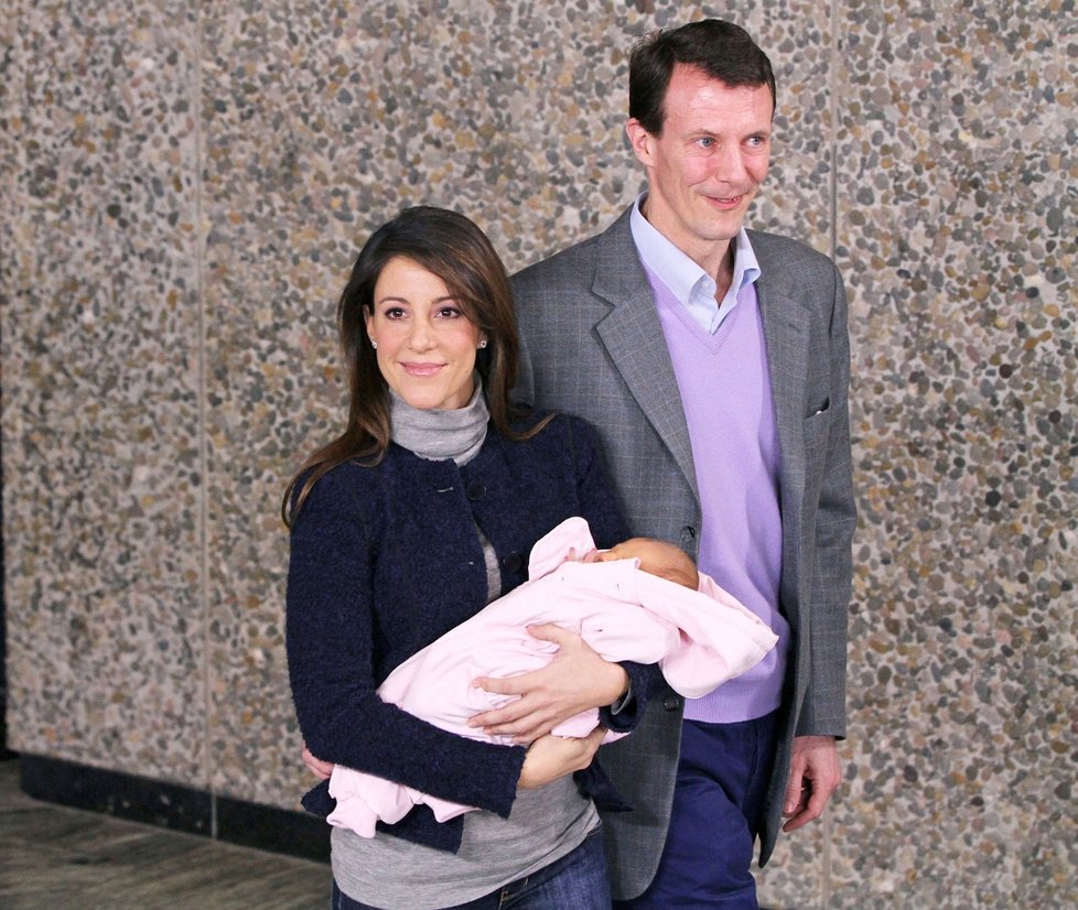 Princ Joachim a princezna Marie z Dánska opuštěli nemocnici Rigshospitalet s jejich novorozenou dcerkou, která přišla na svět 24. ledna.