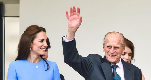 Princ Philip a Kate Middleton