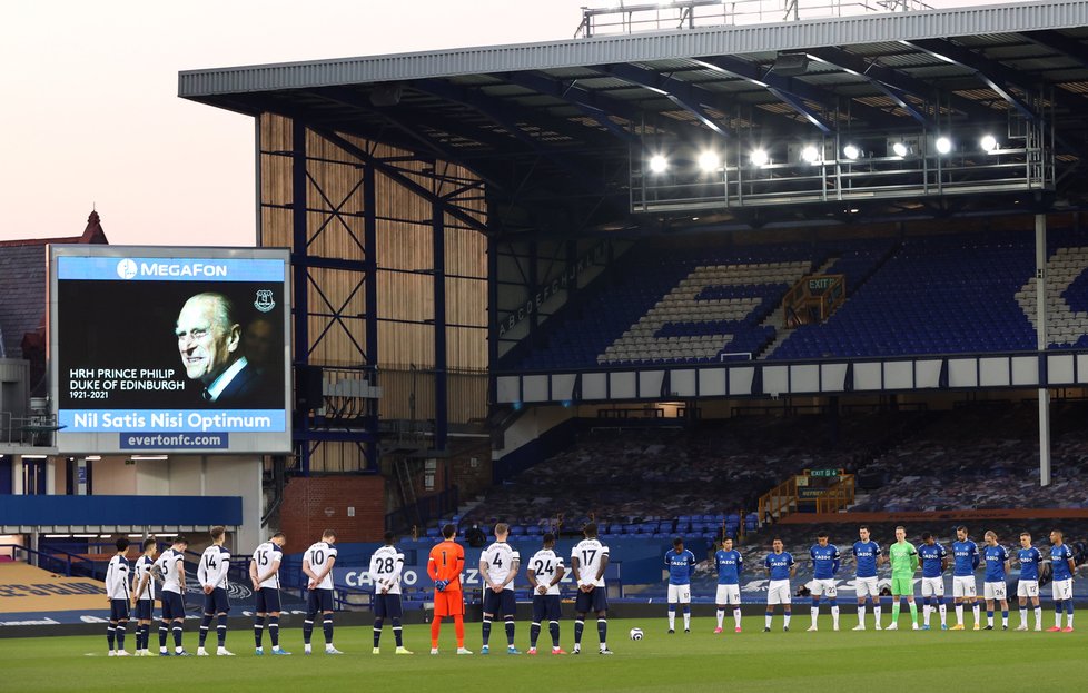 Pocta Philipovi před zápasem Evertonu a Tottenhamu.