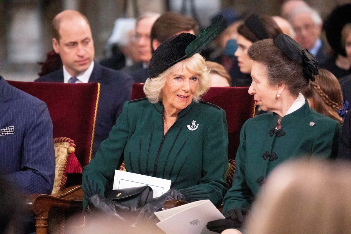 Vzpomínková mše na prince Philipa ve Westminsterském opatství - Camilla a princezna Anna