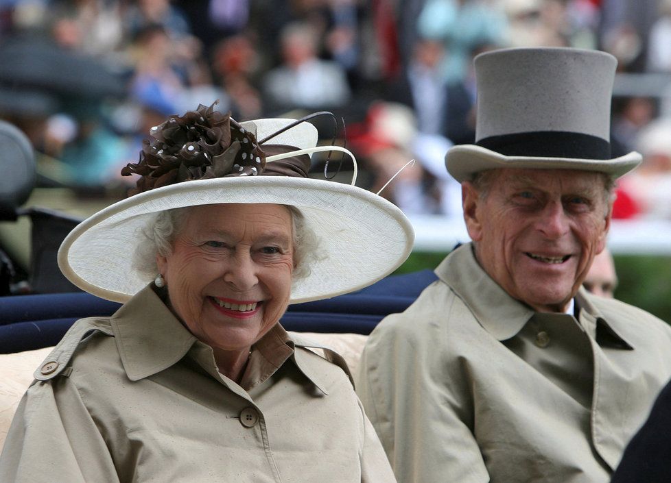 tak šel čas s princem Philipem, vévodou z Edinburghu a jeho chotí britskou královnou Alžbětou II