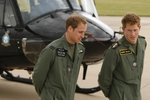 Princové William a Harry poslali rodinám padlých vojáků soustrastnou vánoční kondolenci.