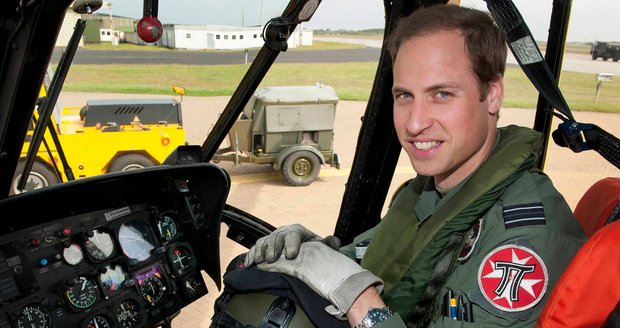 Princ William lítá s RAF