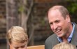 Princ William, Kate, jejich děti Louis, Charlotte a George s rodinným přítelem Davidem Attenboroughem