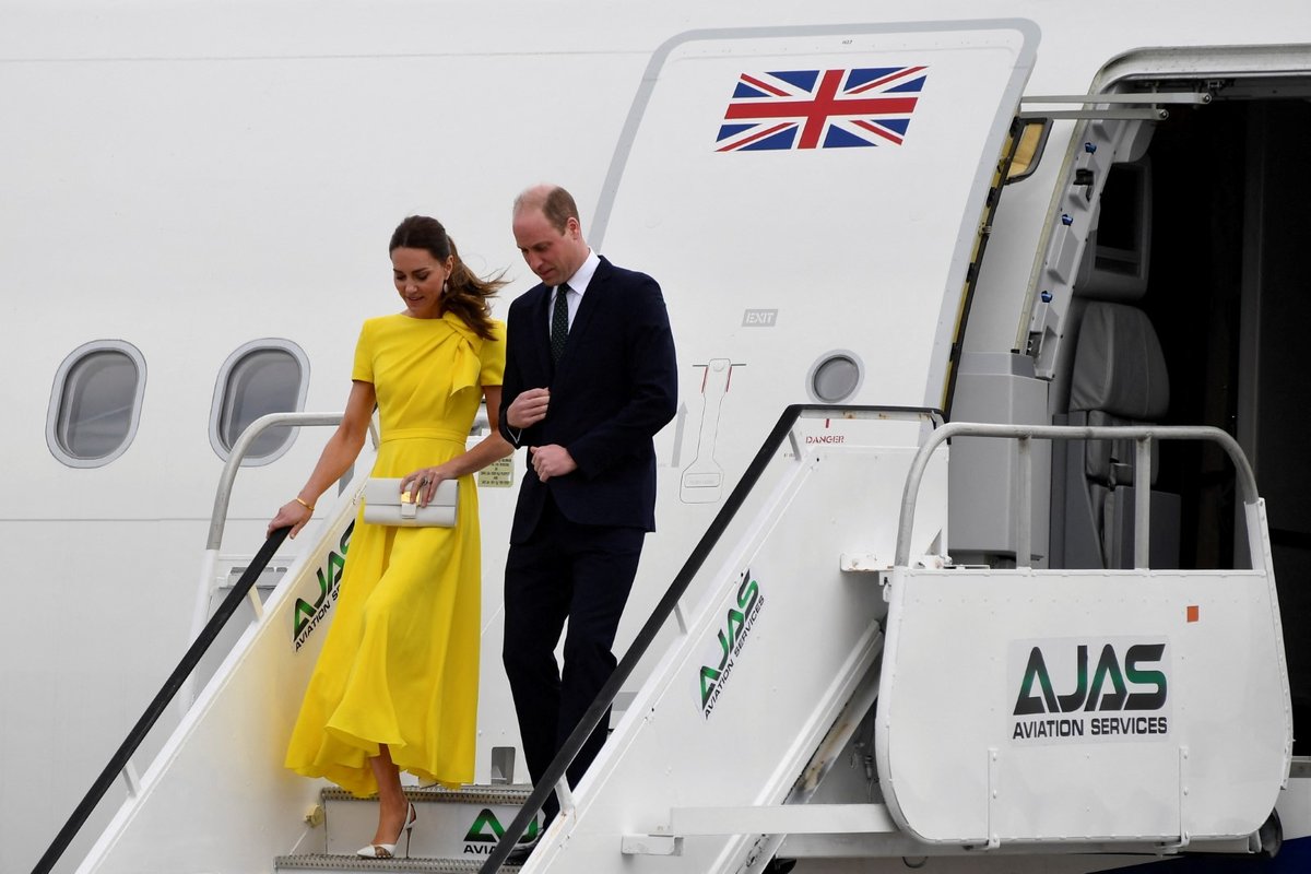 William a Kate navštívili Jamajku.