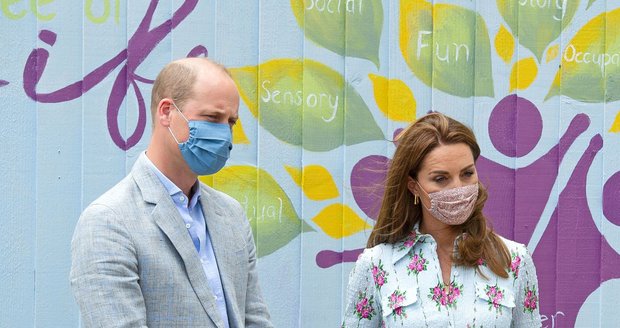 Princ William a Kate Middletonová plní své královské povinnosti i v době koronavirové pandemie