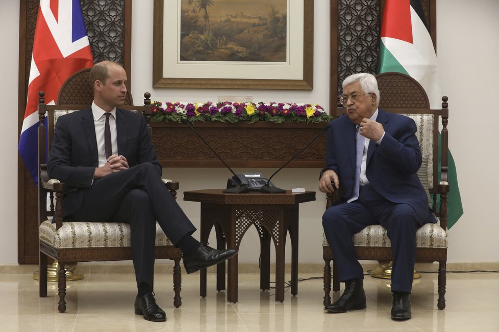 Princ William se během své oficiální návštěvy Izraele vydal na palestinská území a setkal se s palestinským vůdcem Mahmúdem Abbásem.