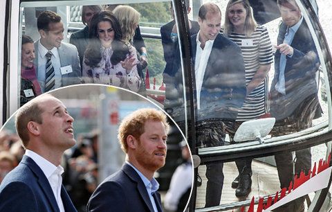 Princové William a Harry v bublině nad Temží: A támhle má barák naše babička!