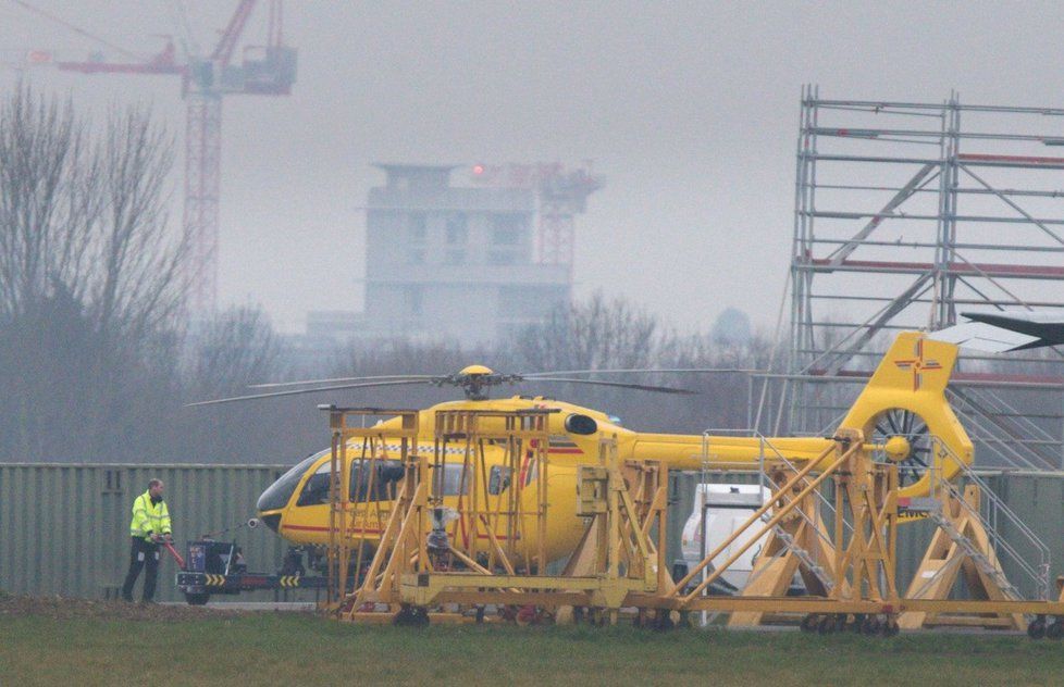 Princ William pracuje jako pilot záchranářského vrtulníku.