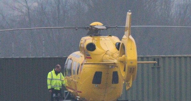 Princ William pracuje jako pilot záchranářského vrtulníku.