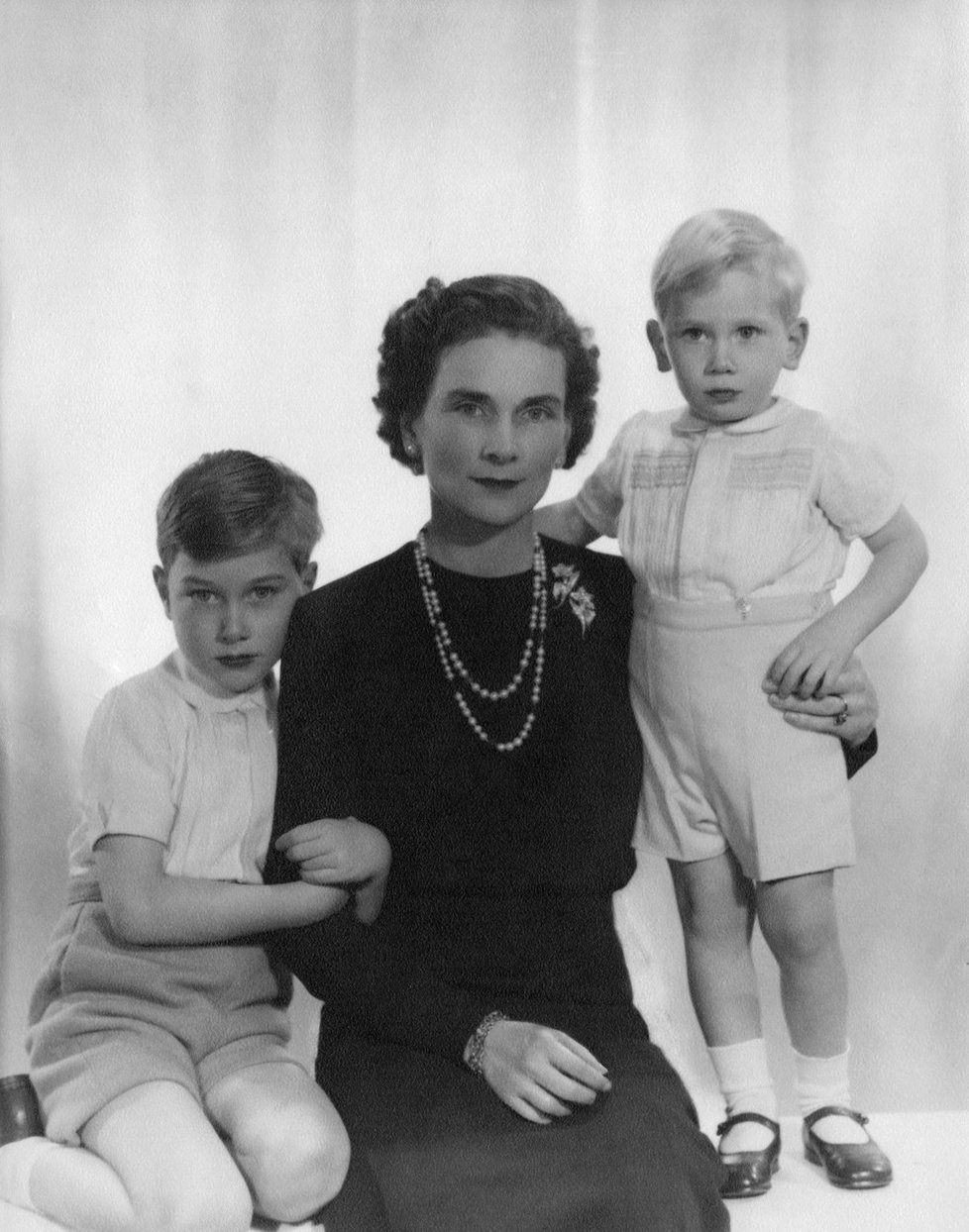 Princezna Alice se syny Williamem a Richardem.
