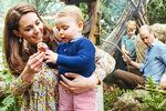 Princ William a vévodkyně Kate řádili s dětmi v zahradnictví.