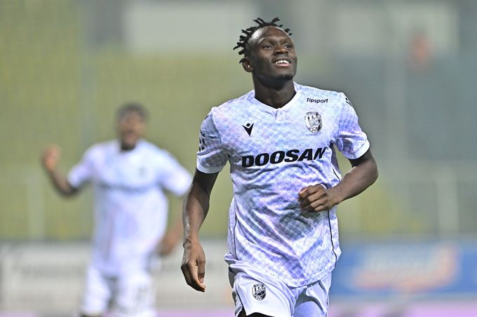 Komise: Plzeň měla proti Teplicím dohrávat v deseti. Prince Adu unikl druhé žluté kartě Komise: Plzeň měla proti Teplicím dohrávat v deseti. Prince Adu unikl druhé žluté kartě