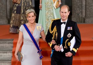 Hraběnka Sophie vynesla šaty od Kovaříkové na svatbu švédského prince Carla Philipa.