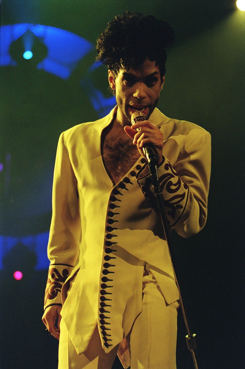 Zpěvák Prince zemřel v 57 letech na předávkování.