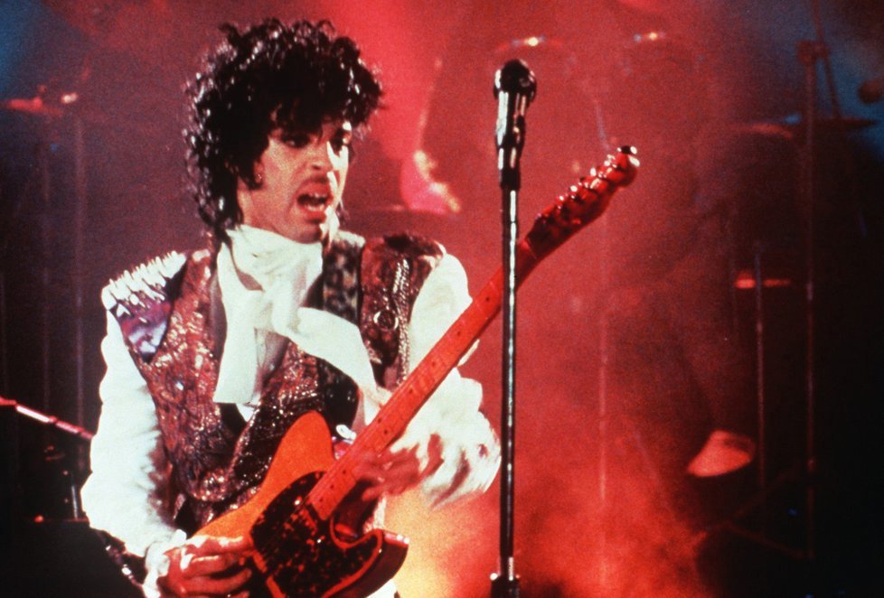 Prince patřil k nejnadanější muzikantům v hudební historii. Ve 12ti letech hrál na neuvěřitelných 25 nástrojů.