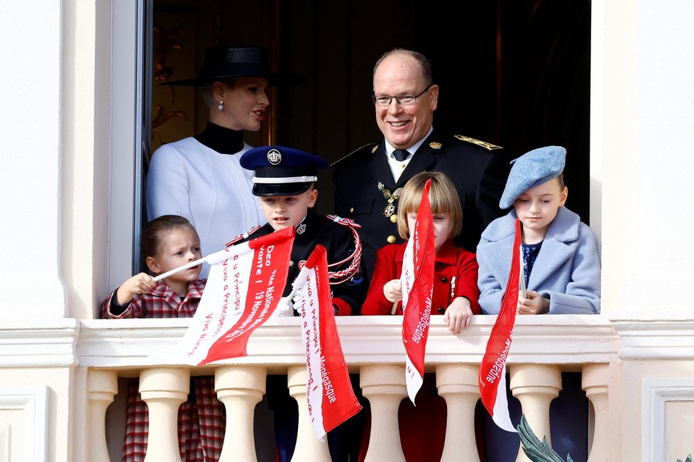 Monacká královská rodina během státního svátku