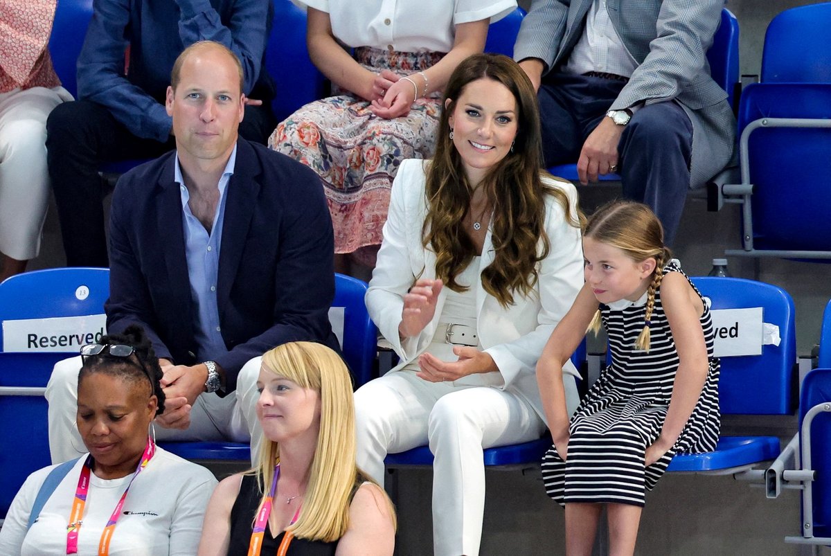 Charlotte se s maminkou Kate a taťkou Williamem účastnila Her Commonwealthu v Birminghamu