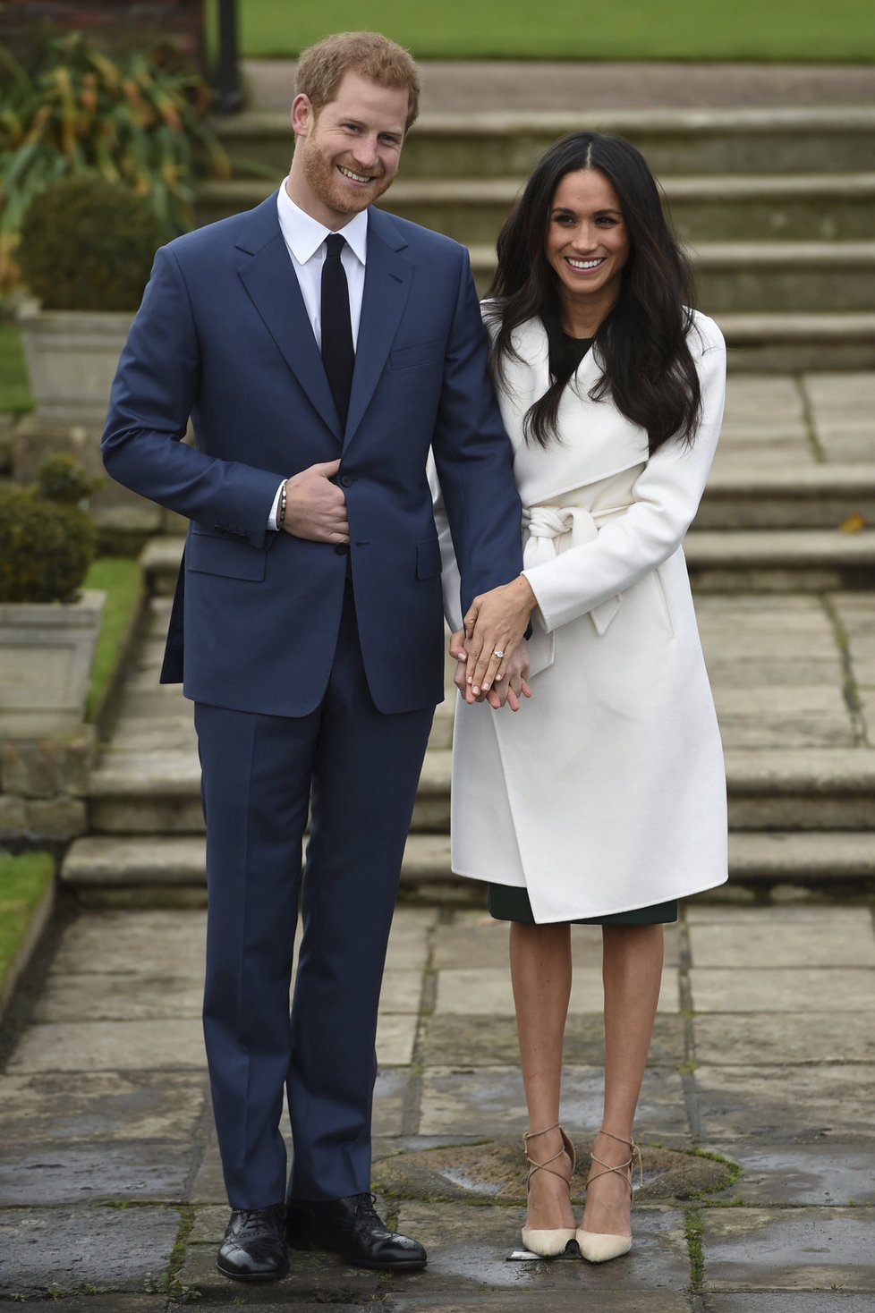 Princ Harry a Meghan Markle, když oznámili zasnoubení.