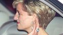 Princezna Diana s akvamarínovým prstenem