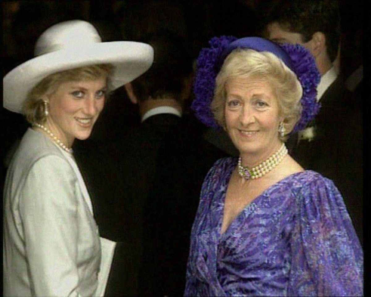 Princezna Diana se svou maminkou