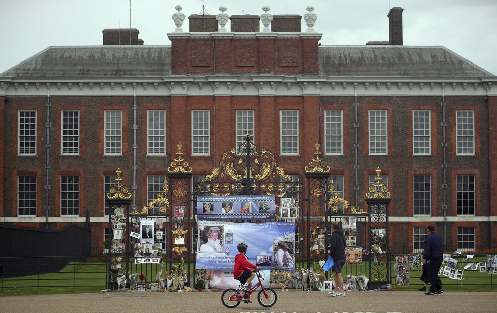 Kensingtonský palác si připomíná smrt princezny Diany.