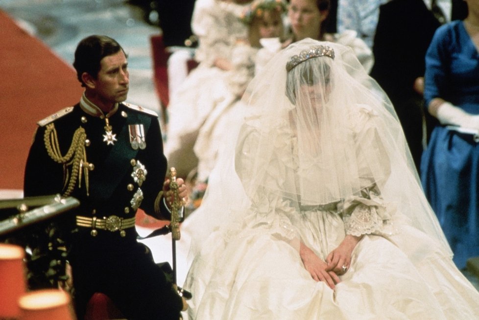 Svatba století. Charles si vzal Dianu v červenci 1981, půl roku poté, co ji požádal o ruku.