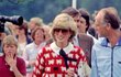 Princezna Diana v roce 1983 ve svetru značky Warm Wonderful