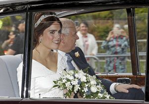 Princezna Eugenie přijíždí na obřad