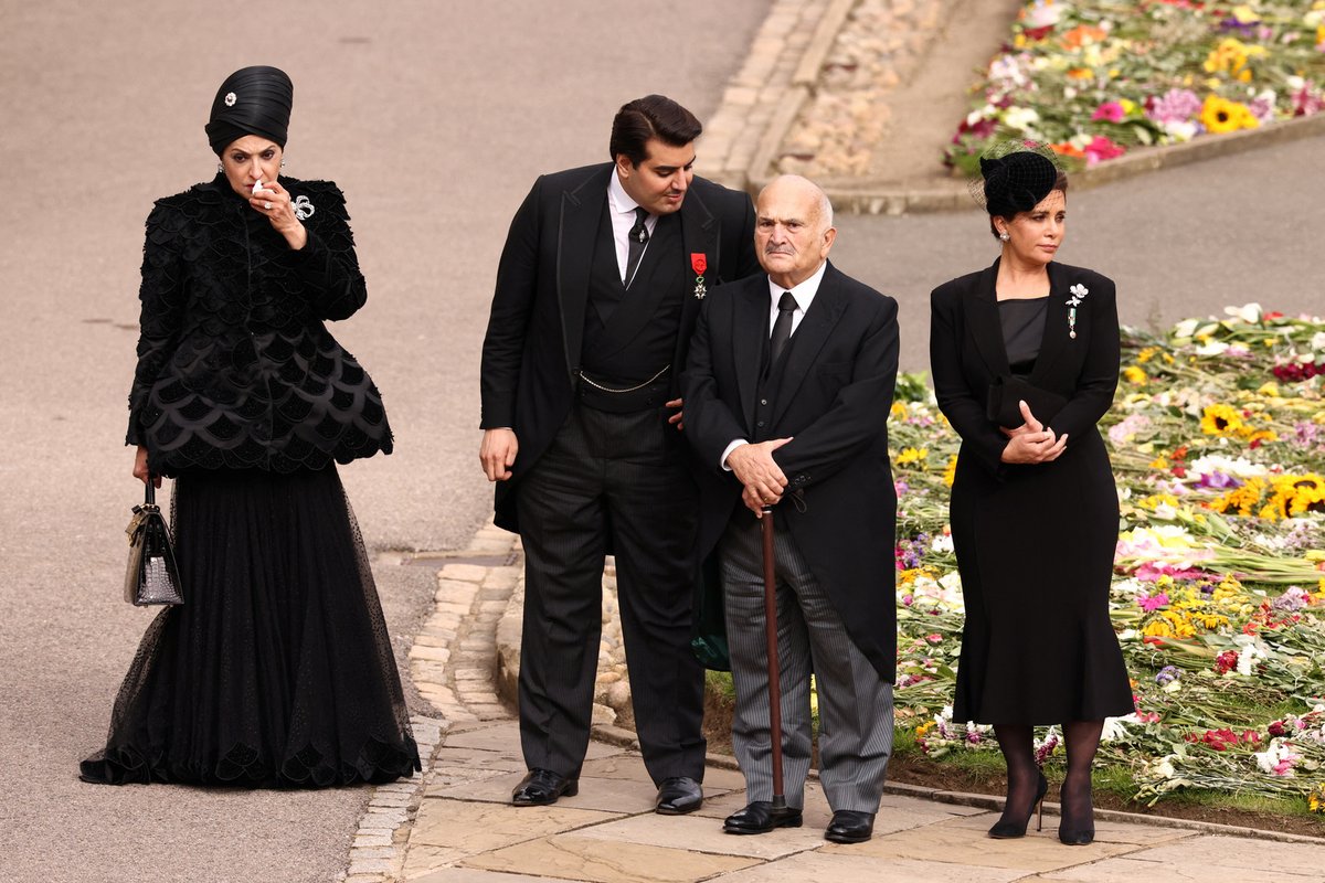 Jordánská princezna Hajá bint al-Hussajn na pohřbu královny Alžběty II. Doprovázela dalšího jordánského šlechtice, prince Hassana bin Talála.