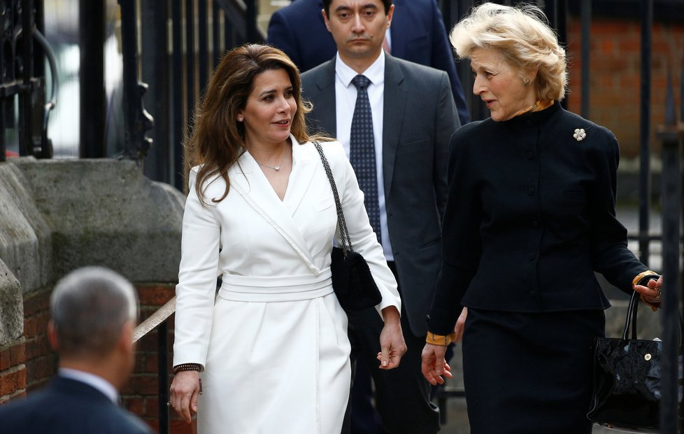 Jordánská princezna Hajá bint al-Husajn u Odvolacího soudu v Londýně, (26. 2. 2020).