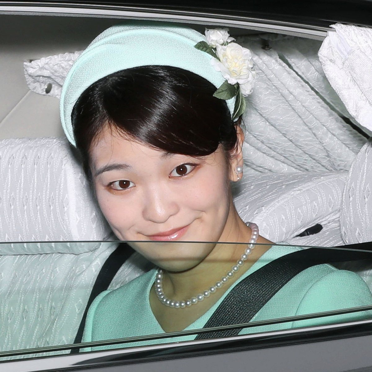 Princezna Mako (25), nejstarší vnučka japonského císaře Akihita (83), se rozhodla dobrovolně vzdát šlechtického titulu, jen aby si mohla vzít svou životní lásku!