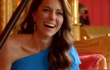 Kate se do spotu pro Eurovizi nechala natočit, jak hraje na klavír. Kate se do spotu pro Eurovizi nechala natočit, jak hraje na klavír.