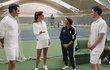 Princezna z Walesu společně s tenisovou legendou Rogerem Federerem představili, co to znamená být takzvaný “Ball Boy / Girl” na nejslavnějším turnaji světa. Princezna z Walesu společně s tenisovou legendou Rogerem Federerem představili, co to znamená být takzvaný “Ball Boy / Girl” na nejslavnějším turnaji světa.