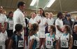 Princezna z Walesu společně s tenisovou legendou Rogerem Federerem představili, co to znamená být takzvaný “Ball Boy / Girl” na nejslavnějším turnaji světa. Princezna z Walesu společně s tenisovou legendou Rogerem Federerem představili, co to znamená být takzvaný “Ball Boy / Girl” na nejslavnějším turnaji světa.